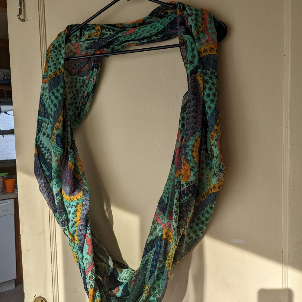 Scarf Paisley Infinity Green